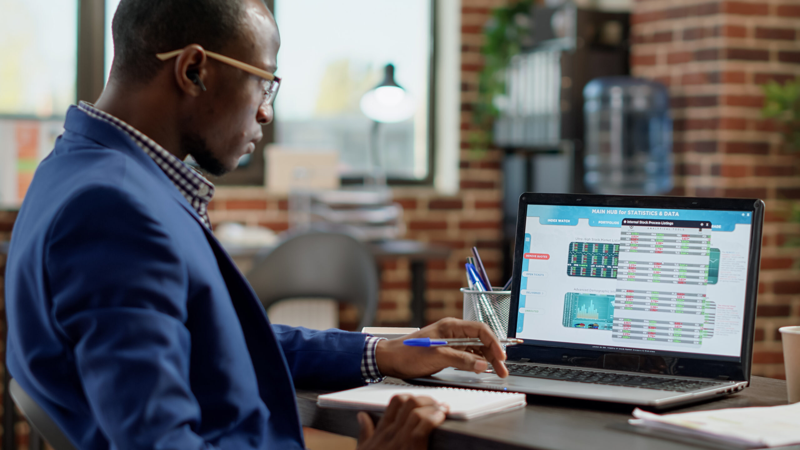Financial analyst following real time stock market exchange